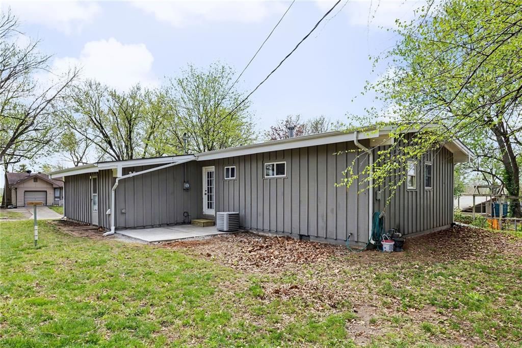706 W Brown Street — photo 18