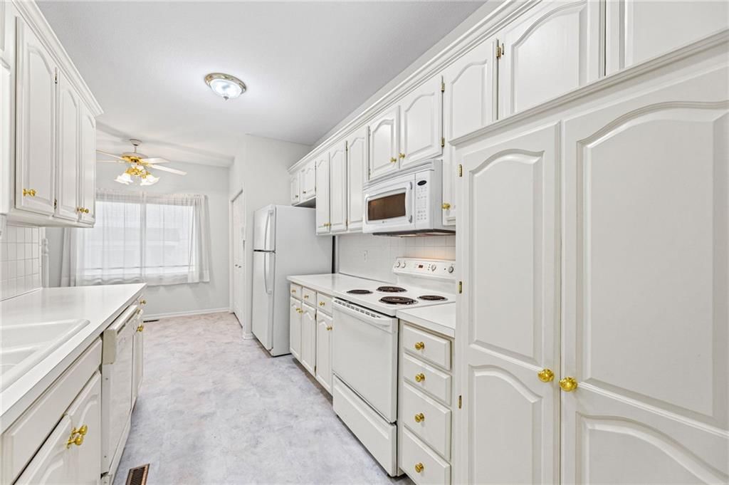 200 SE Ridgeview Drive — photo 11