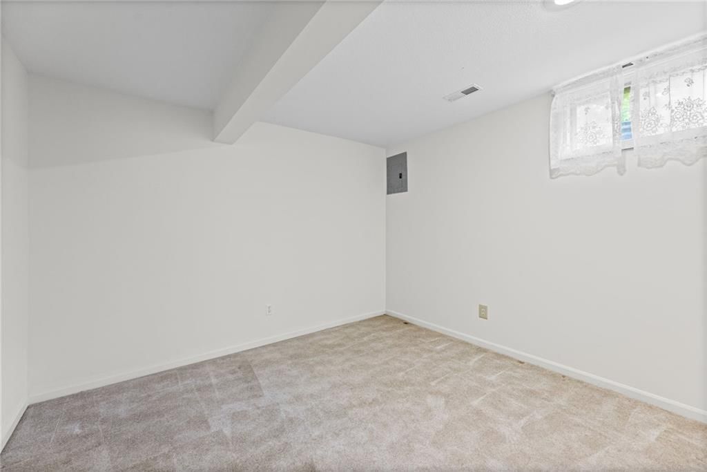 200 SE Ridgeview Drive — photo 29
