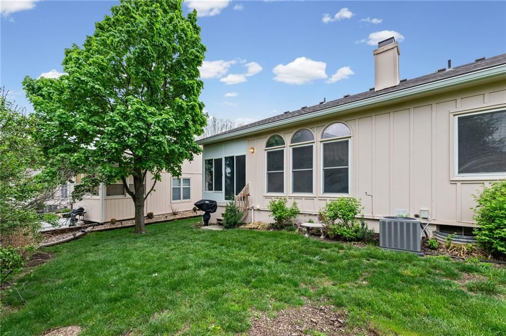 200 SE Ridgeview Drive — photo 39