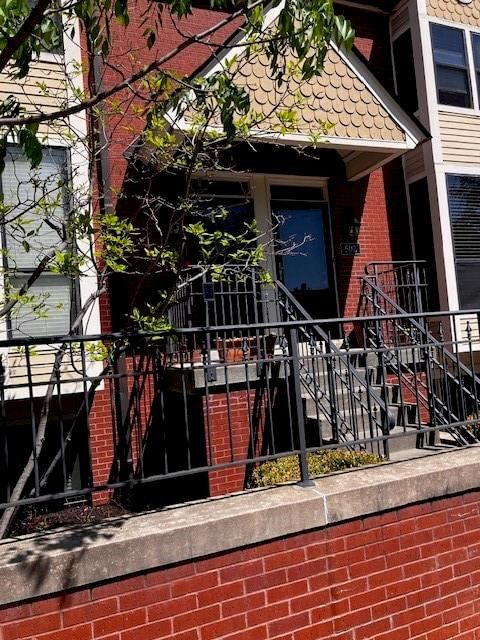 504 W 10th Street — photo 1