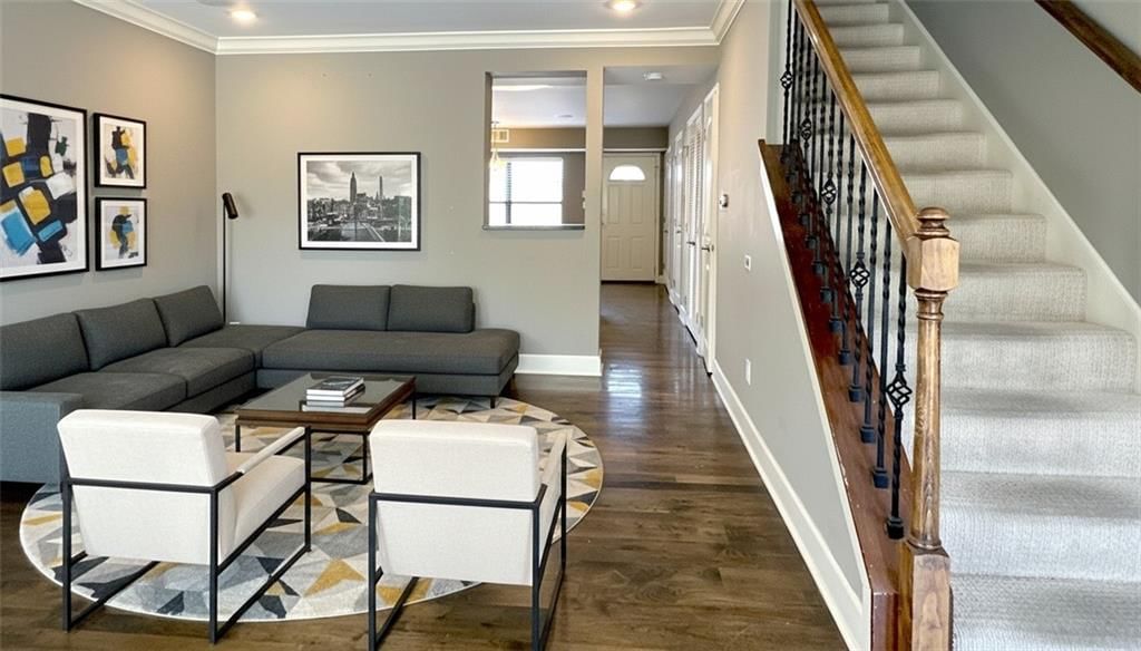 504 W 10th Street — photo 17