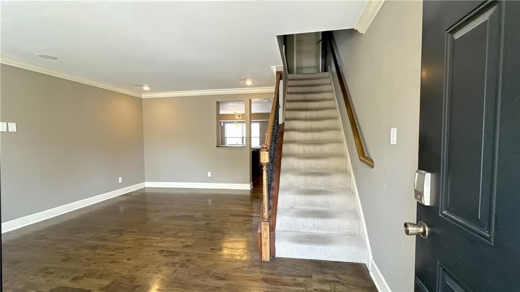 504 W 10th Street — photo 19