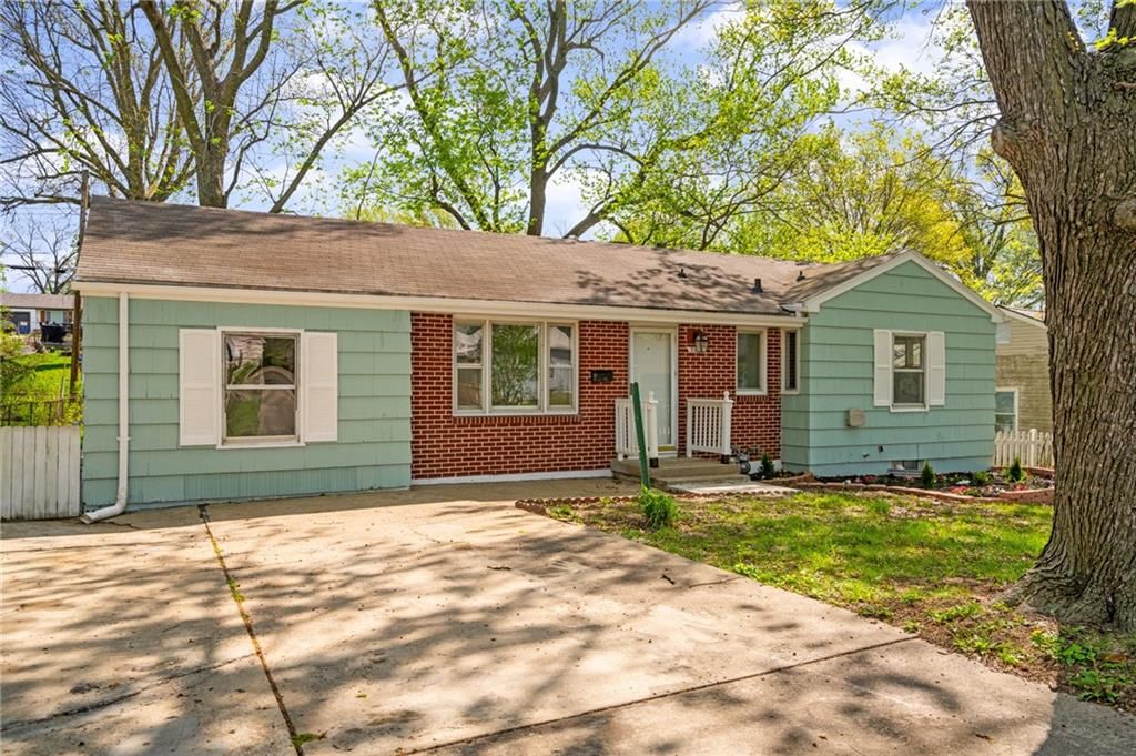 3503 N McCoy Street — photo 2