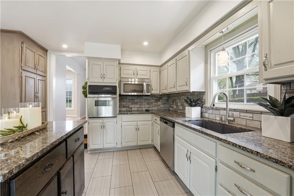 1407 SW 5th Street — photo 15