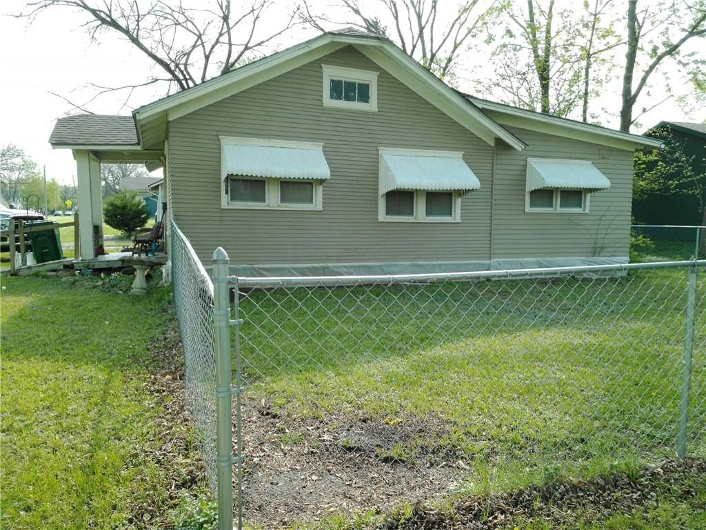 220 W 10th Street, Ottawa, KS