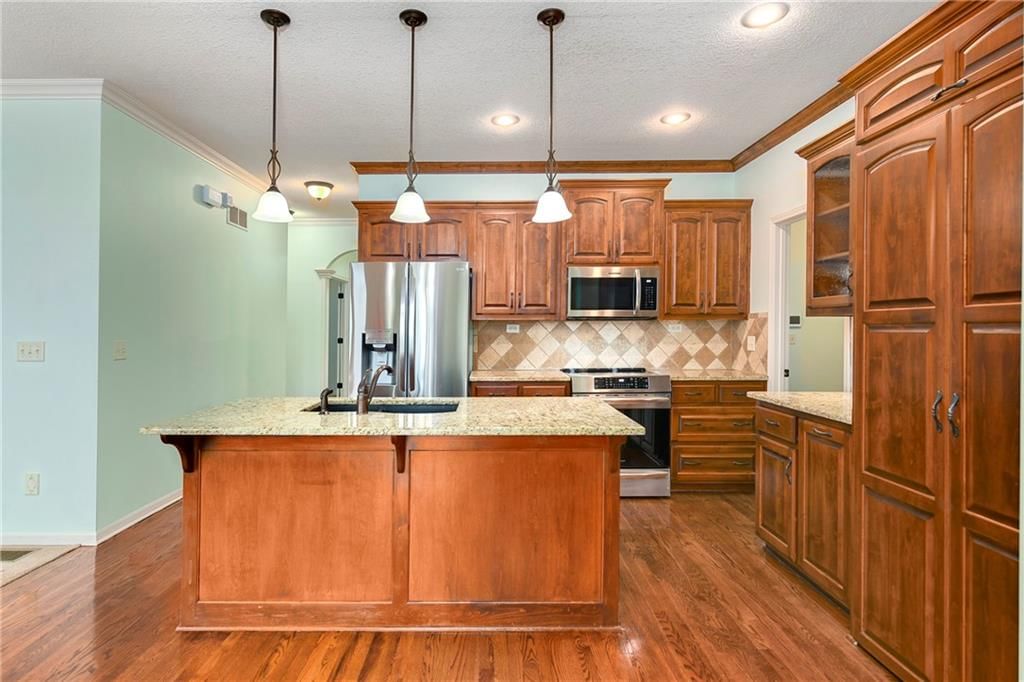 900 SW Olympia Court — photo 13