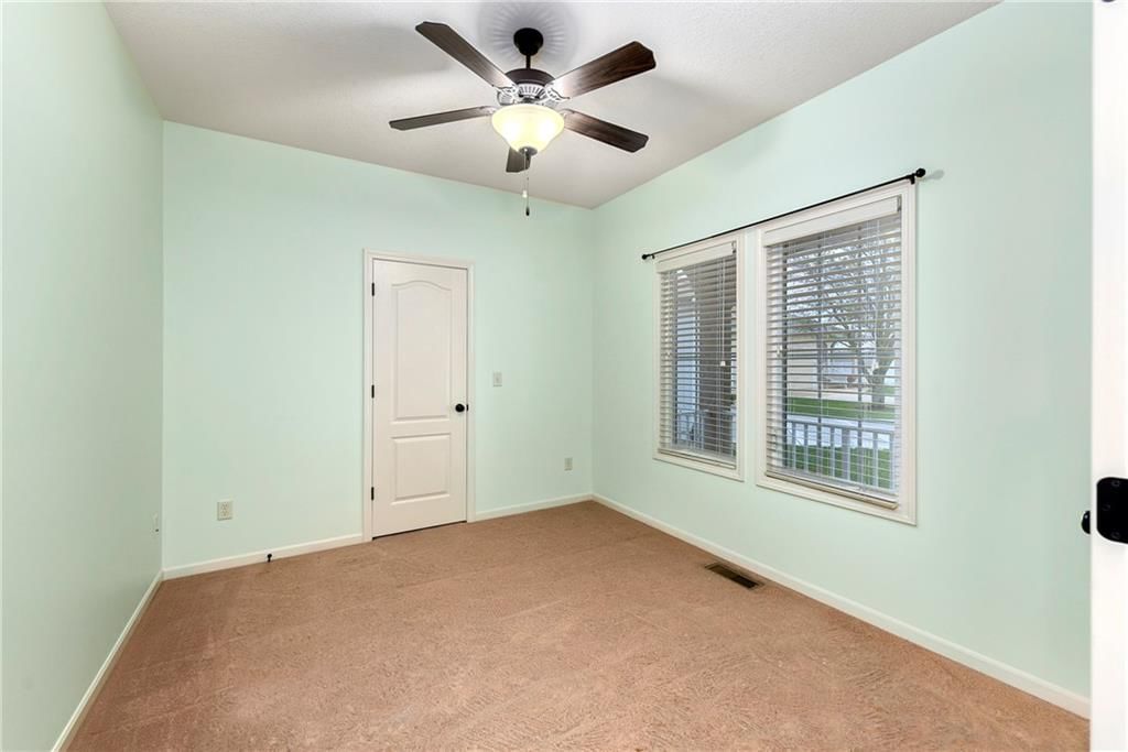 900 SW Olympia Court — photo 26