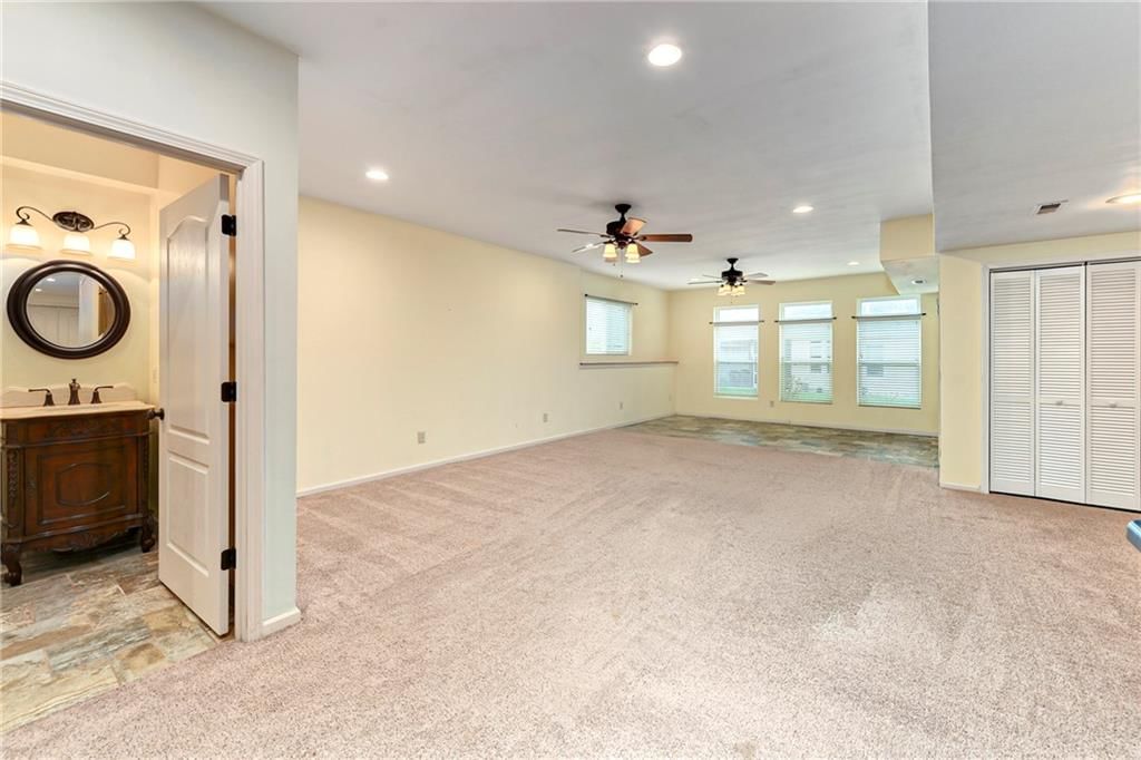 900 SW Olympia Court — photo 29