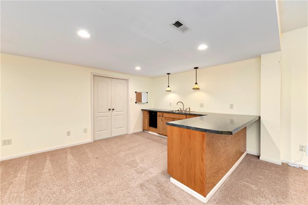 900 SW Olympia Court — photo 32