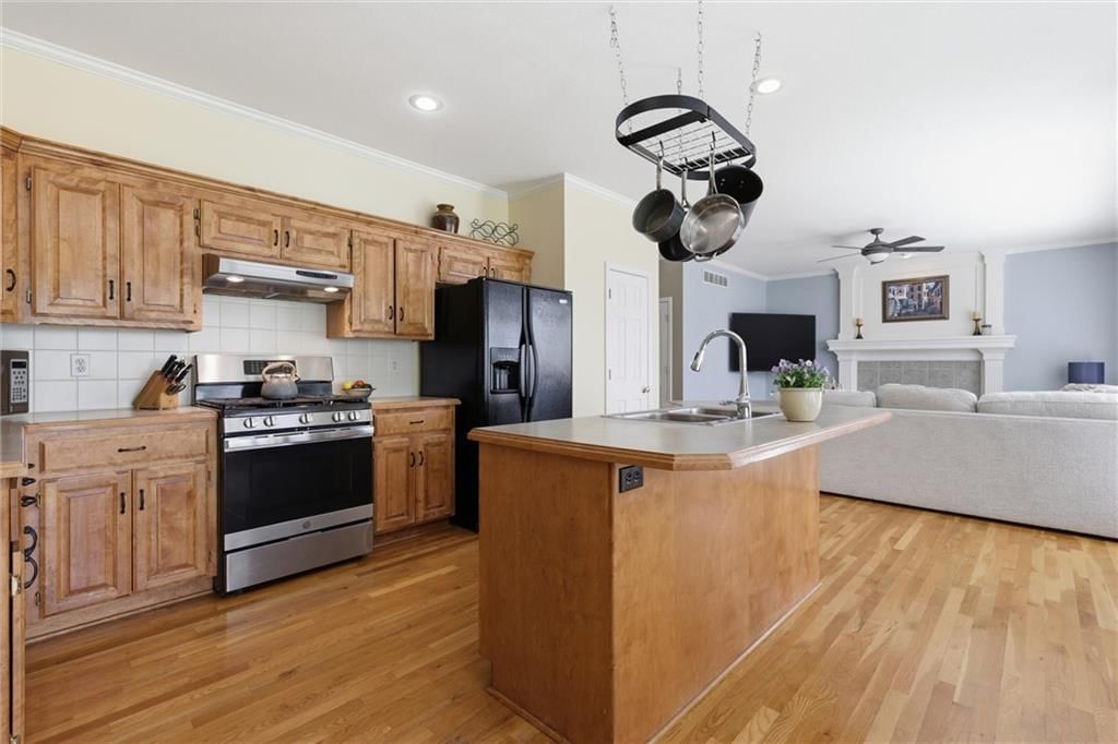 19707 W 96th Terrace — photo 11