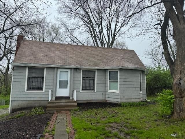 6800 Blue Parkway — photo 2