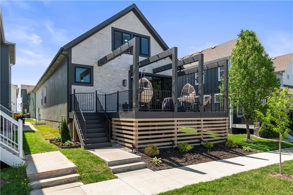 23513 E 11th Street S, Independence, MO