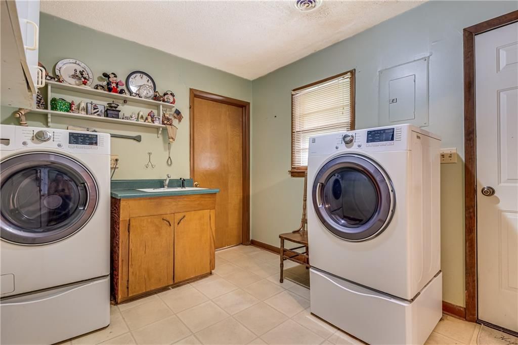 601 S Mulberry Street — photo 20