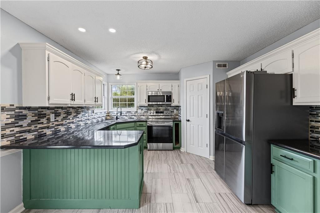 16400 Speaker Avenue — photo 10