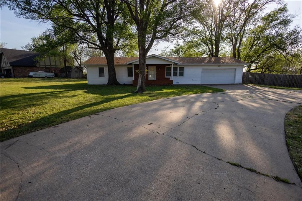 2411 Grand Lane — photo 4