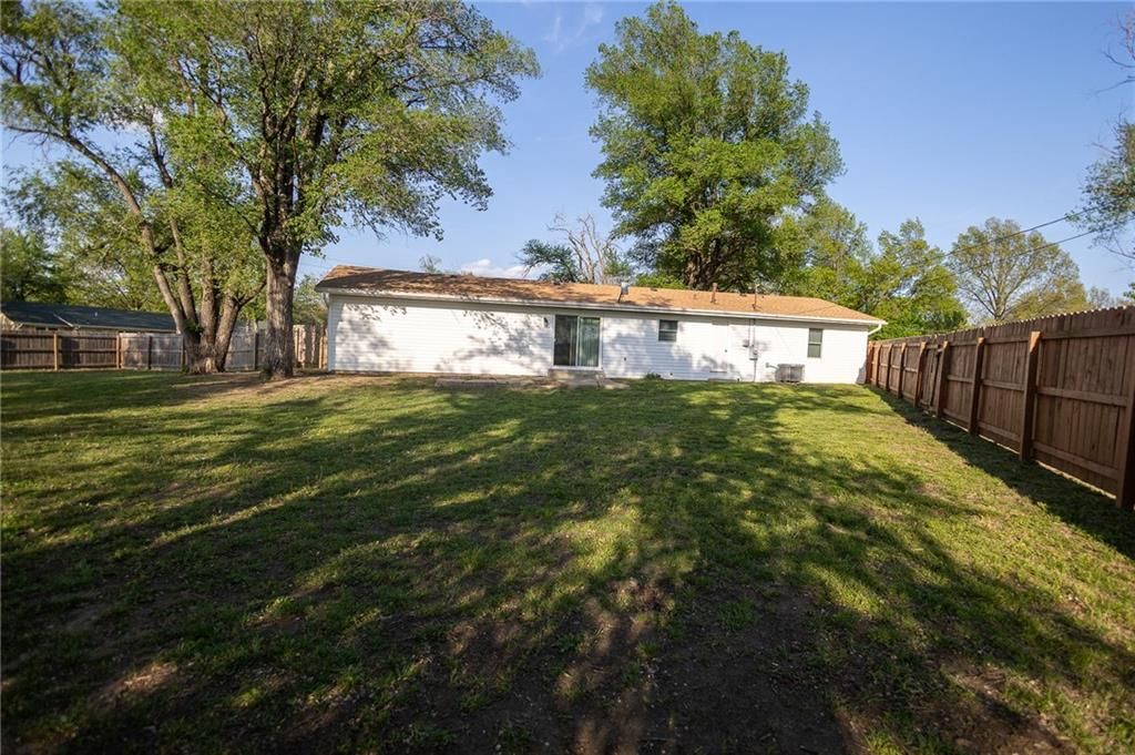 2411 Grand Lane — photo 6