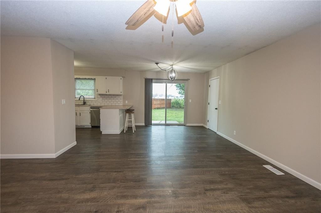 2411 Grand Lane — photo 15