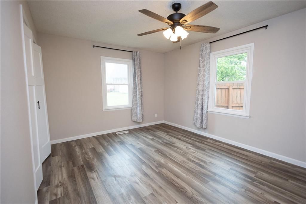 2411 Grand Lane — photo 33
