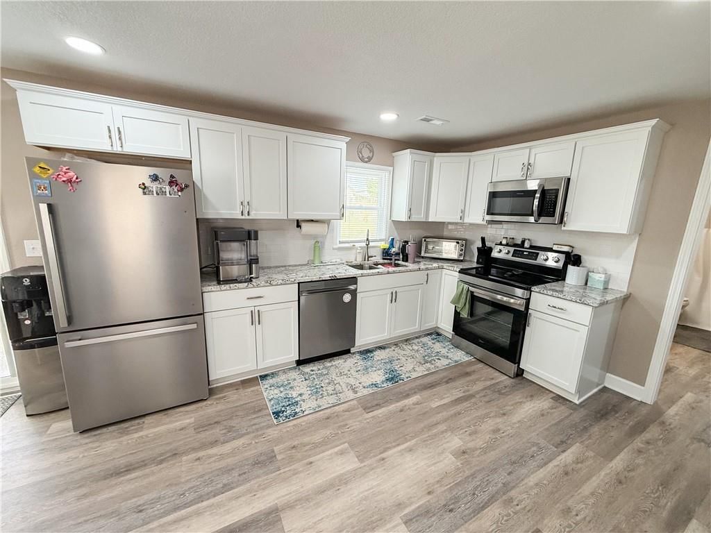 210 S Franklin Street — photo 4