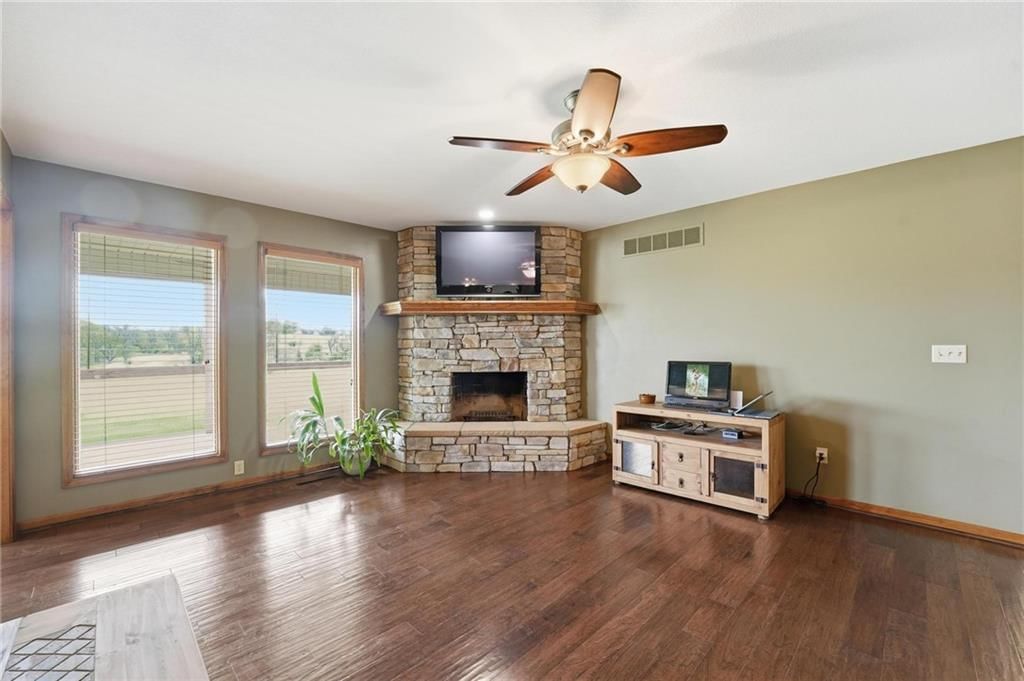 6520 Malcolm Lake Road — photo 4