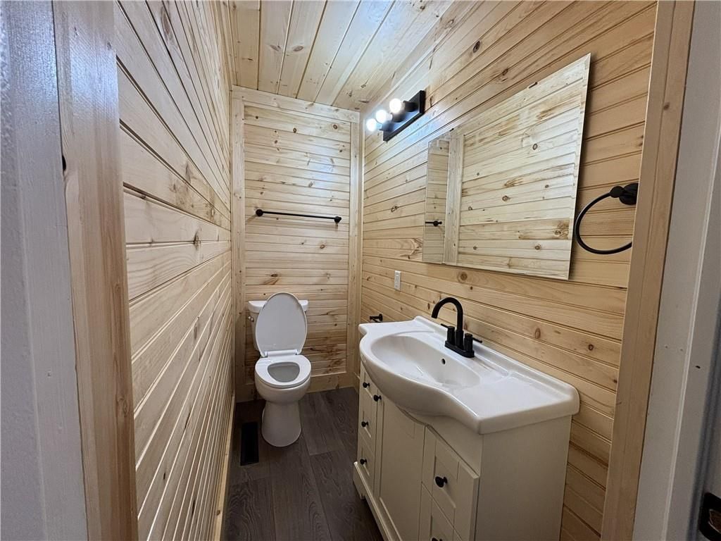 1021 Elm Street — photo 7
