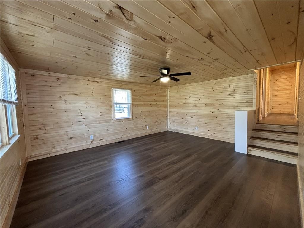 1021 Elm Street — photo 10