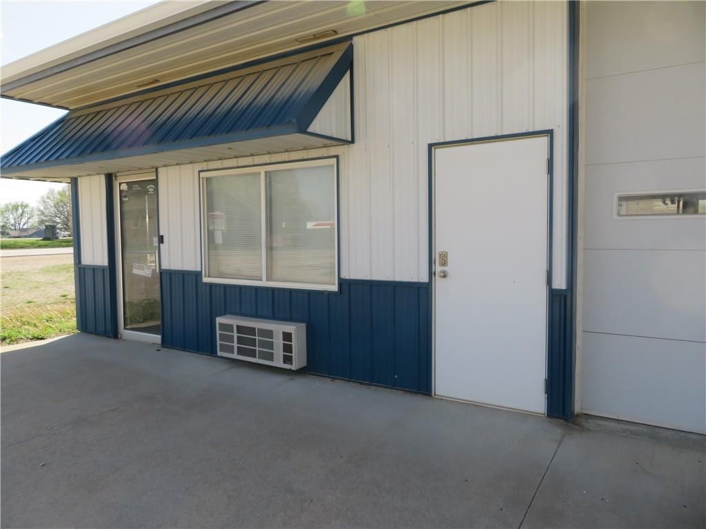 106 W Lake Street — photo 5