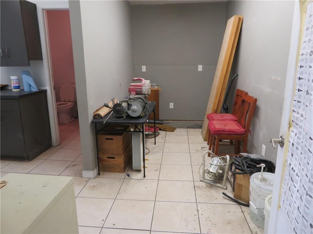 106 W Lake Street — photo 11