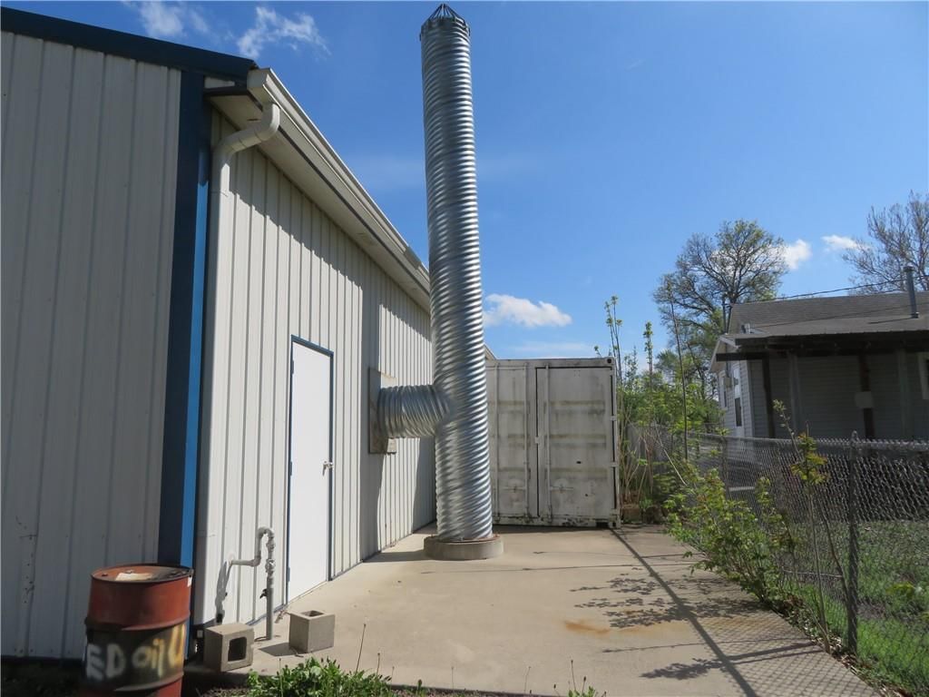 106 W Lake Street — photo 20