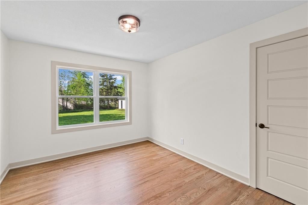 405 W 6th Street — photo 15