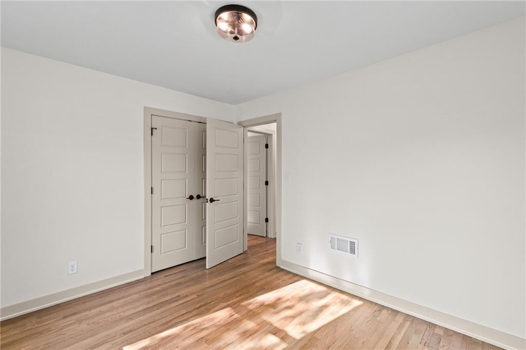 405 W 6th Street — photo 18