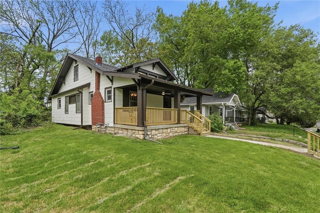 6112 Tracy Avenue — photo 2