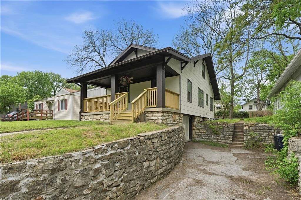6112 Tracy Avenue — photo 3