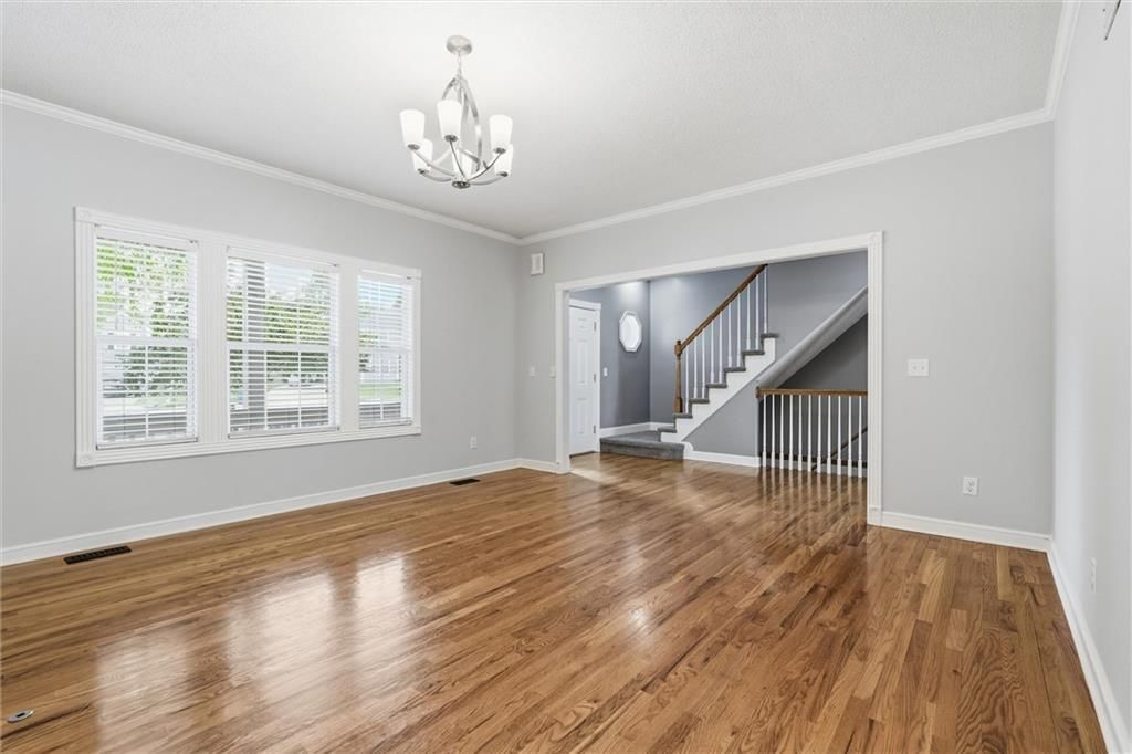 905 Paw Paw Lane — photo 11