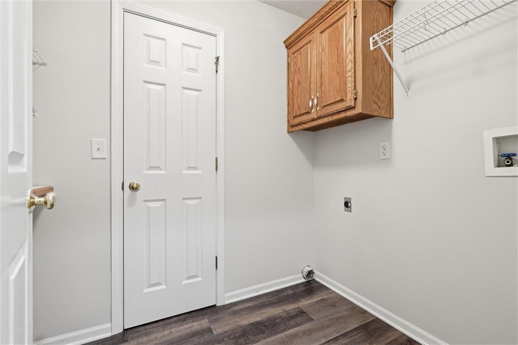 905 Paw Paw Lane — photo 24