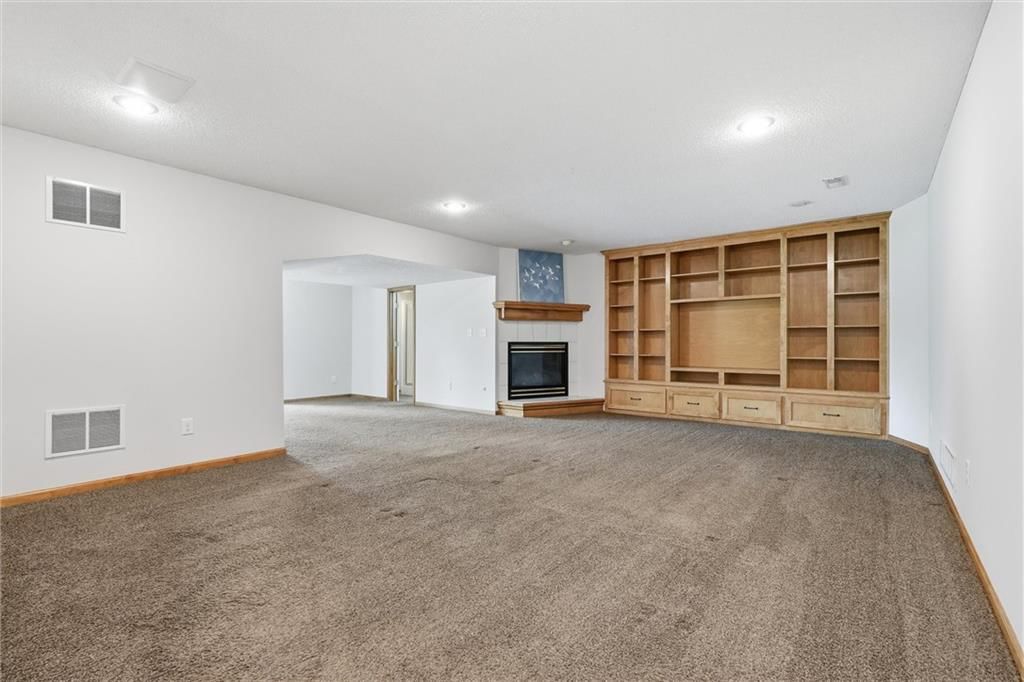 905 Paw Paw Lane — photo 25