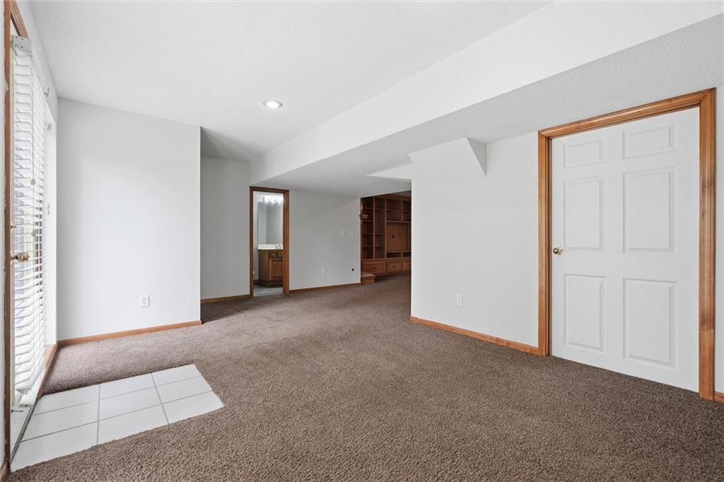 905 Paw Paw Lane — photo 29