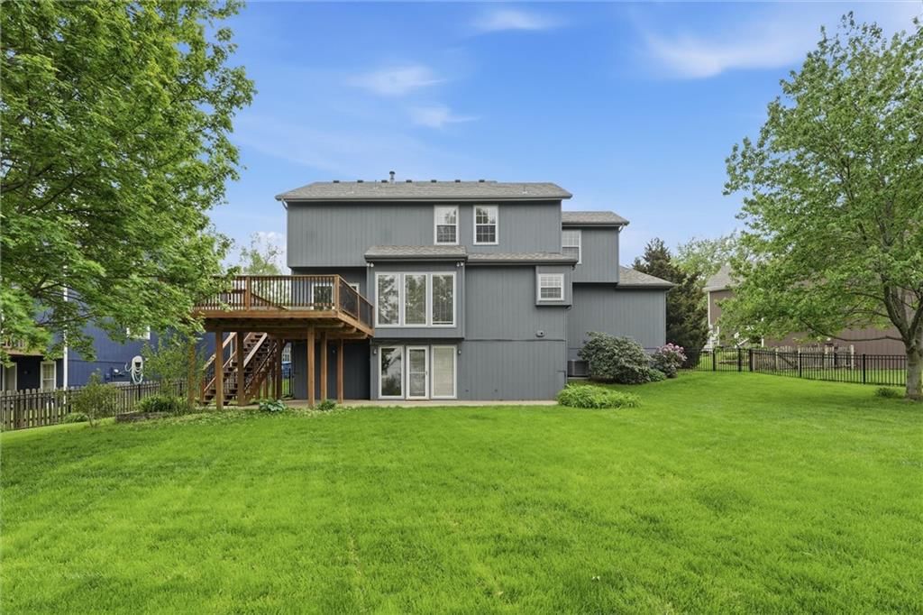 905 Paw Paw Lane — photo 35