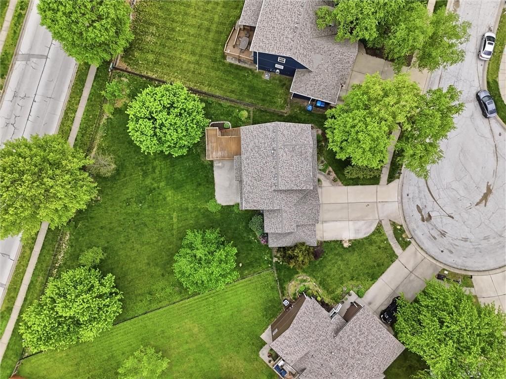 905 Paw Paw Lane — photo 38