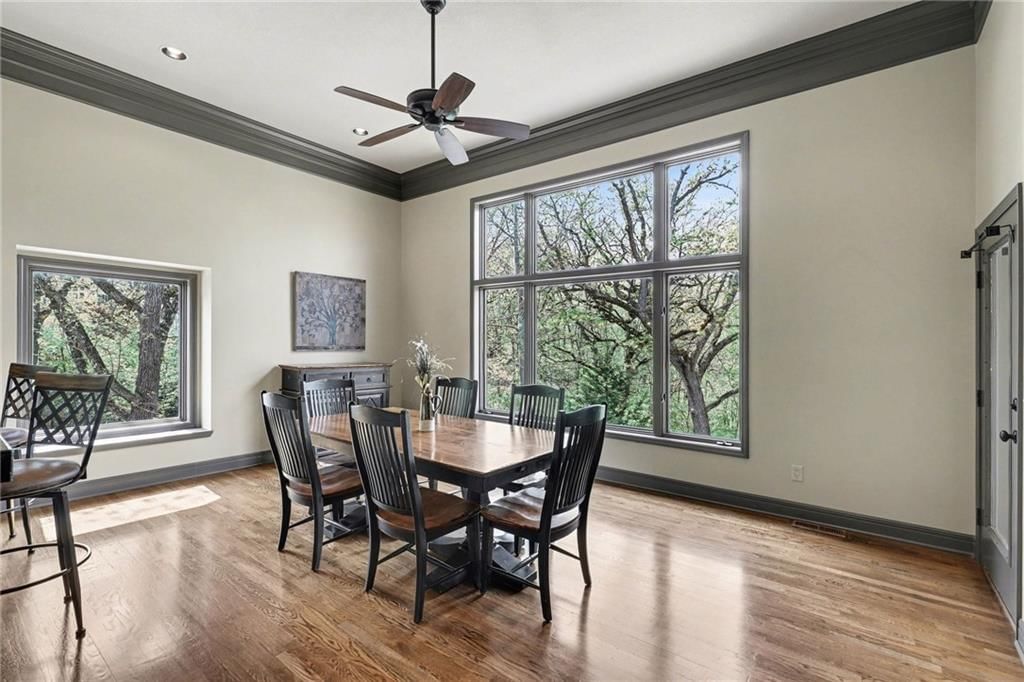 2401 SW Whispering Creek Court — photo 9