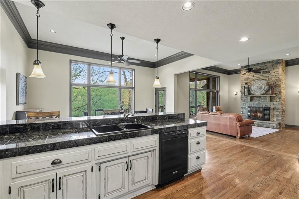 2401 SW Whispering Creek Court — photo 15