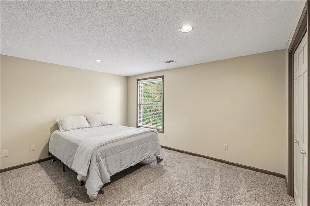 2401 SW Whispering Creek Court — photo 28
