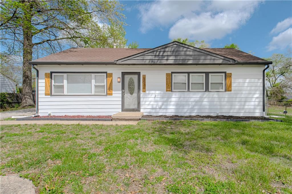 8024 Armstrong Avenue — photo 3
