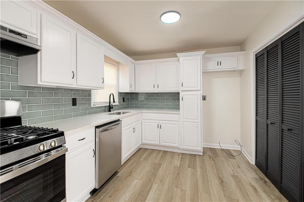 8024 Armstrong Avenue — photo 11