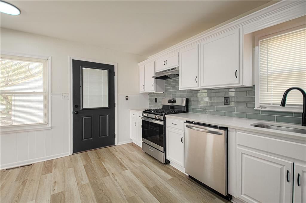 8024 Armstrong Avenue — photo 12