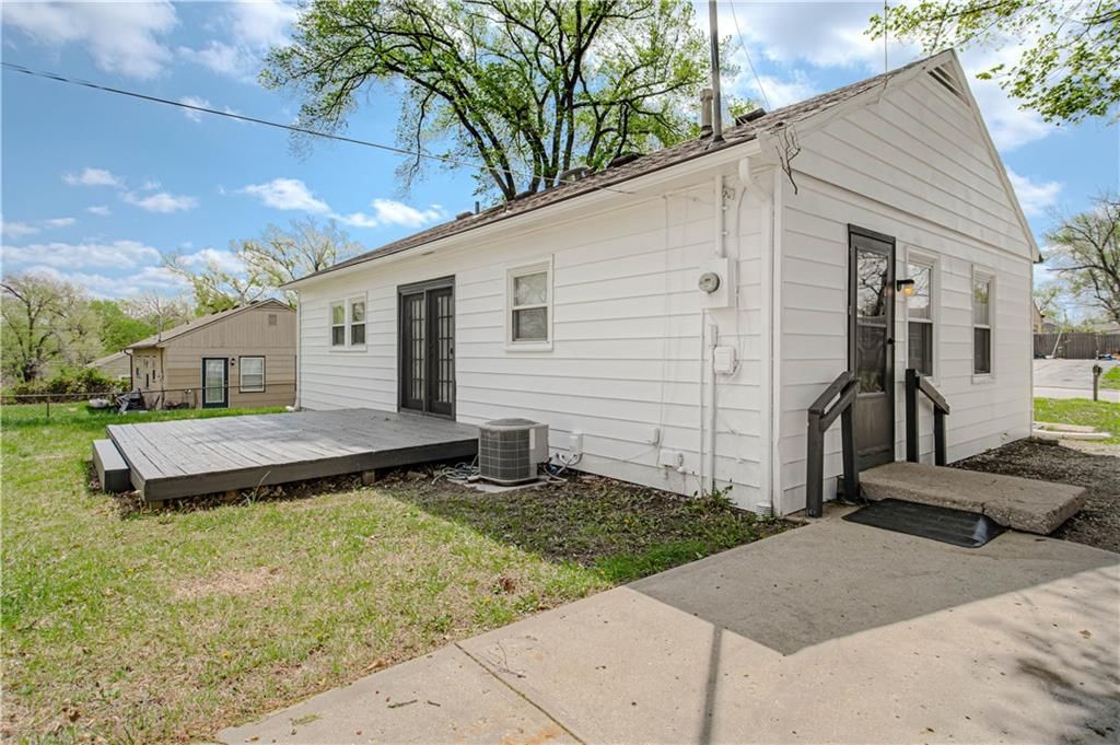 8024 Armstrong Avenue — photo 29