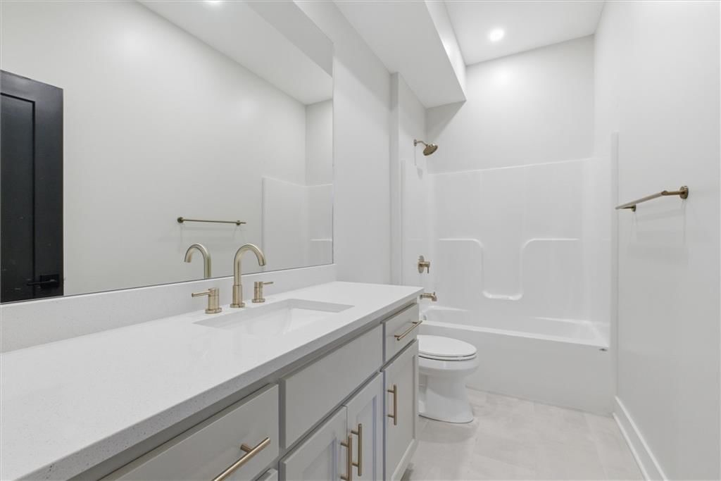 622 Lake Viking Terrace — photo 24