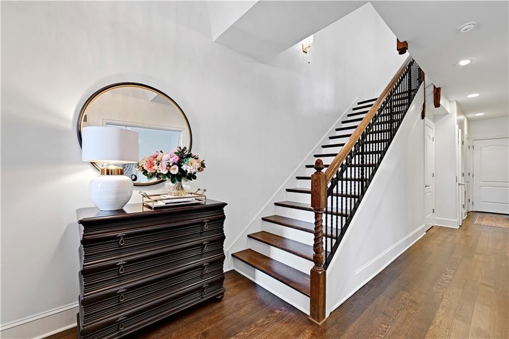 202 W 50th Street — photo 11