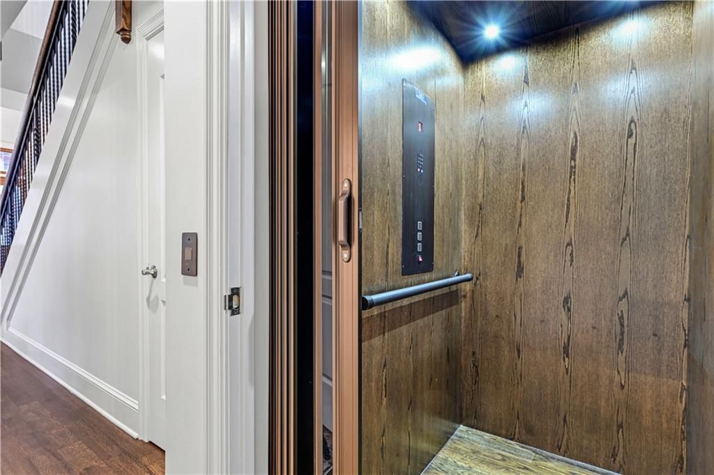202 W 50th Street — photo 12